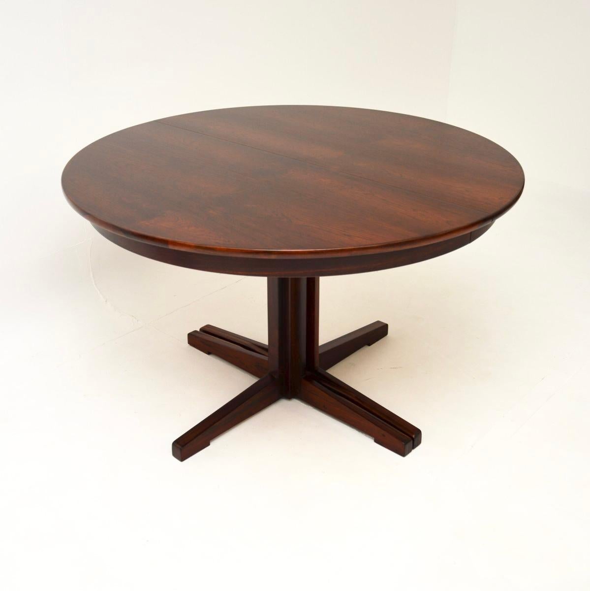 Dänischer Vintage Ausziehbarer Esstisch (Moderne der Mitte des Jahrhunderts) im Angebot