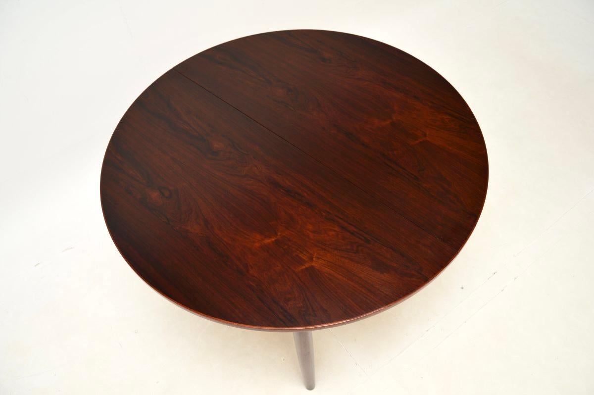 Danish Vintage Extending Dining Table In Good Condition In London, GB