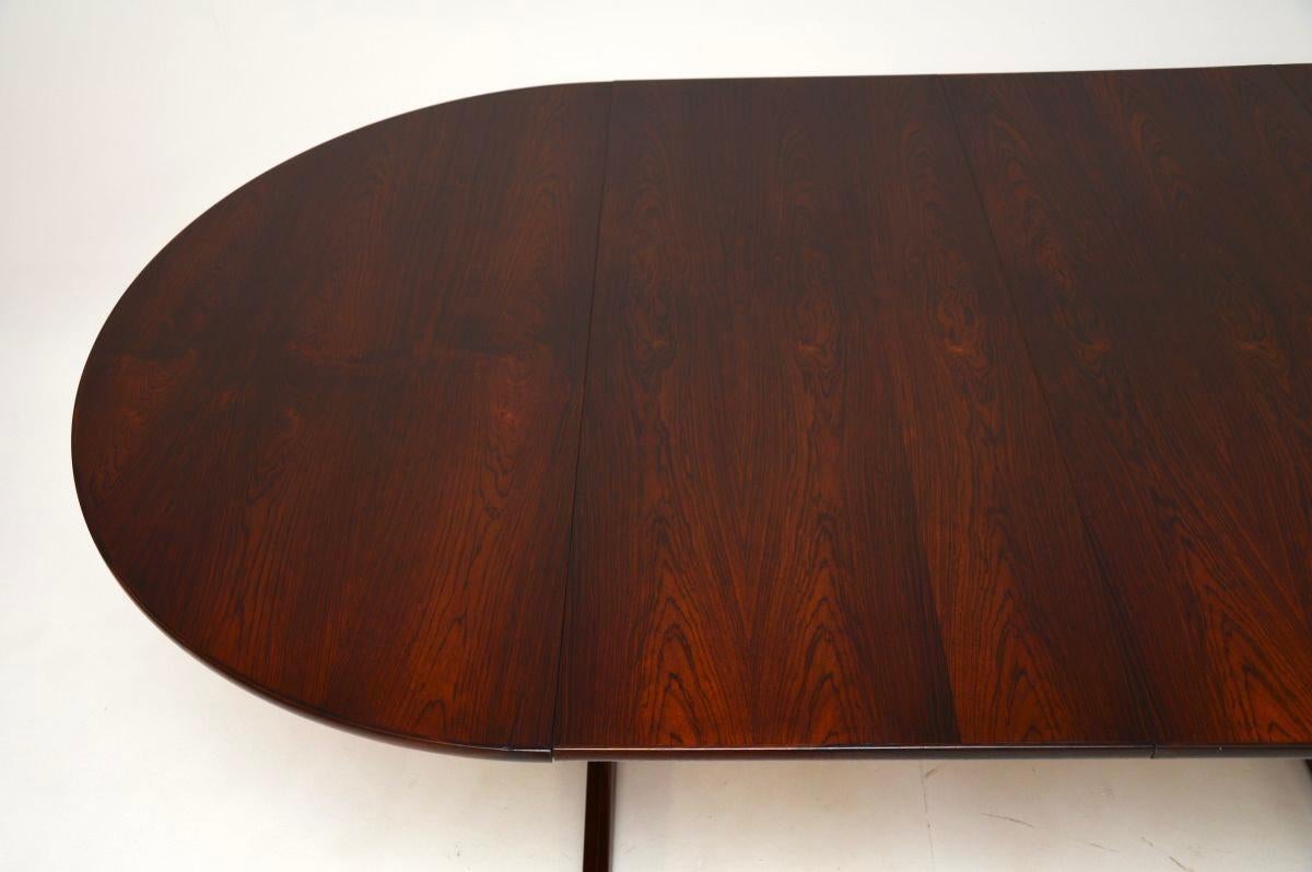 Dänischer Vintage Ausziehbarer Esstisch (Holz) im Angebot