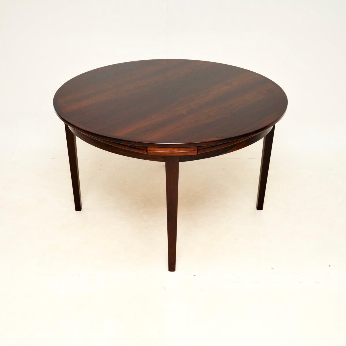 Mid-Century Modern Table de salle à manger lotus danoise vintage à rabat par Dyrlund en vente