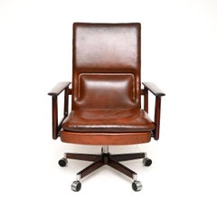 Chaise de bureau danoise vintage en cuir par Arne Vodder