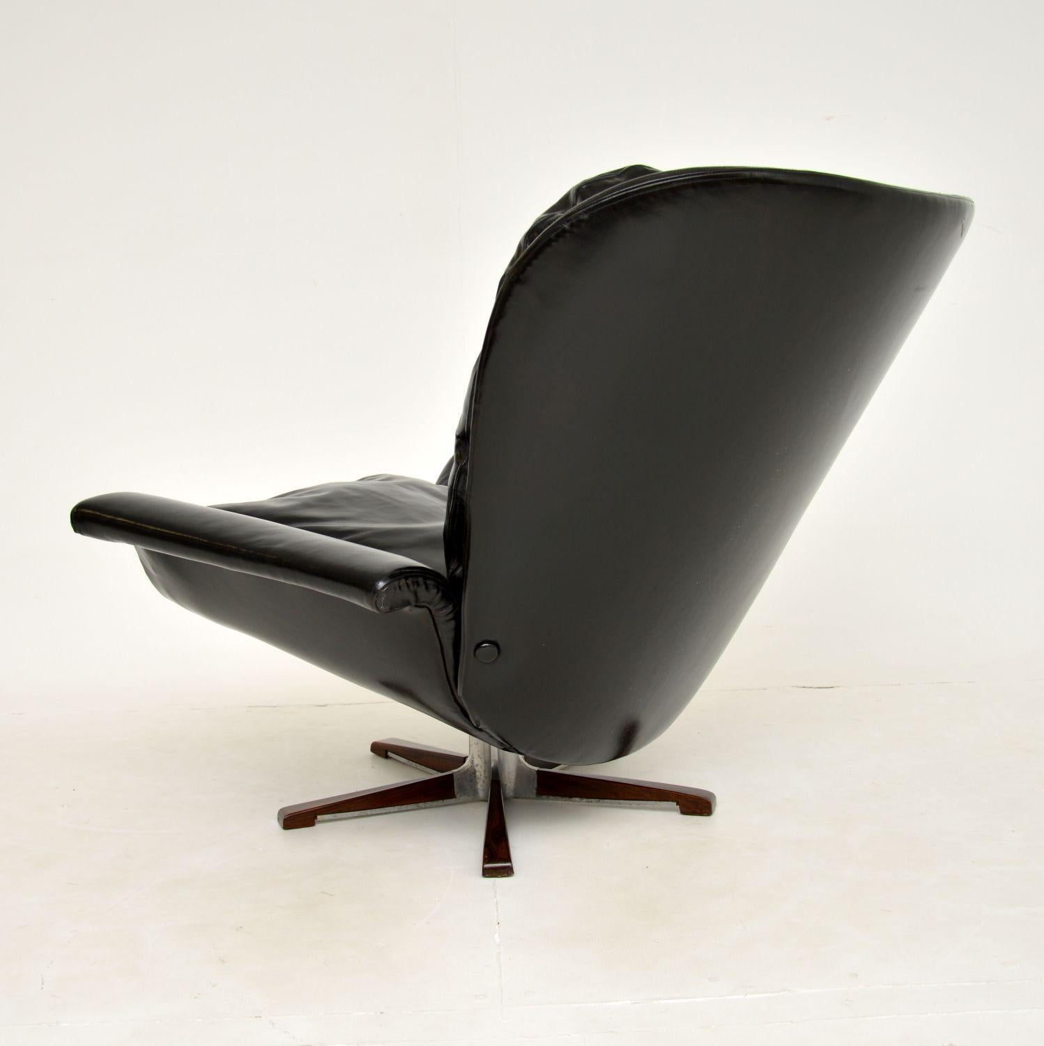 Danish Vintage Leather & Wood Swivel Armchair 1