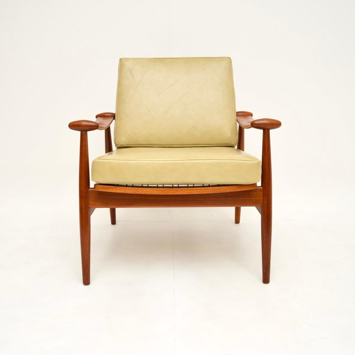 Mid-Century Modern Danish Vintage Model 133 Armchair by Finn Juhl