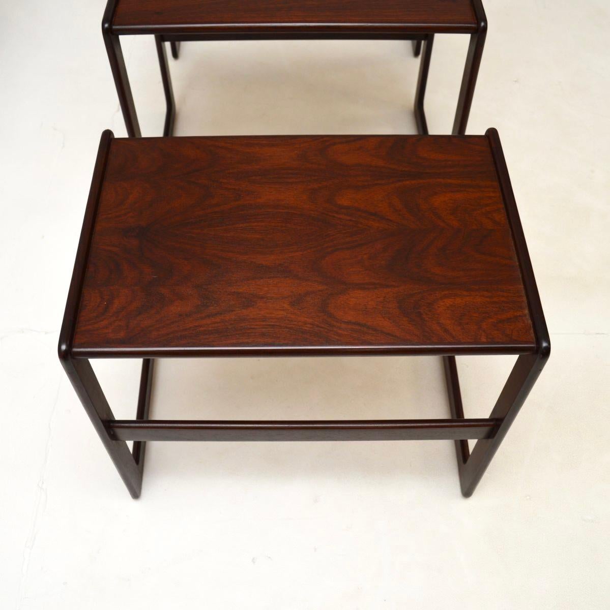 Tables gigognes vintage danoises par Arne Hovmand-Olsen en vente 4