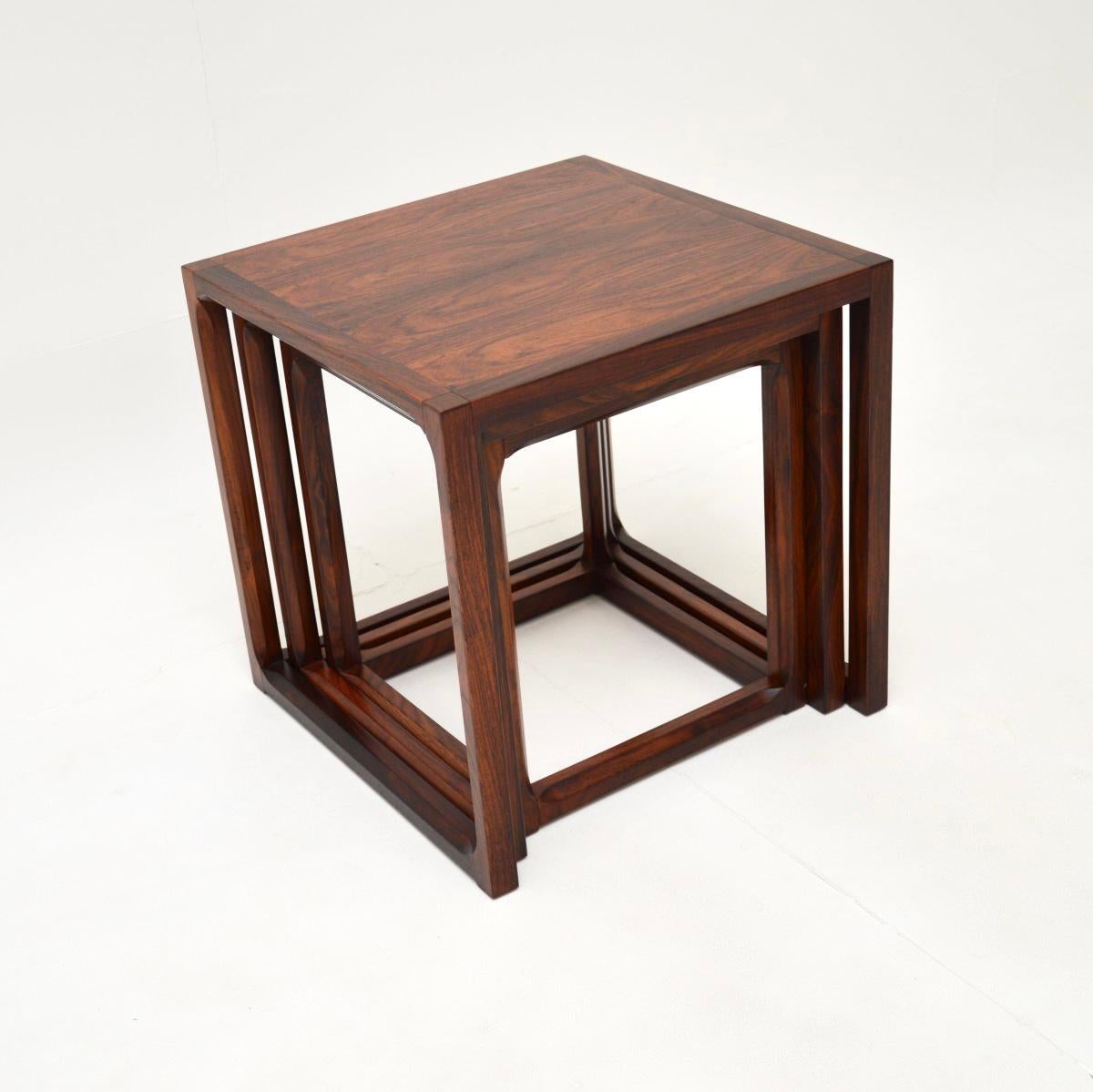 Dänisches Set aus drei Tischen im Vintage-Stil von Aksel Kjersgaard im Zustand „Gut“ im Angebot in London, GB