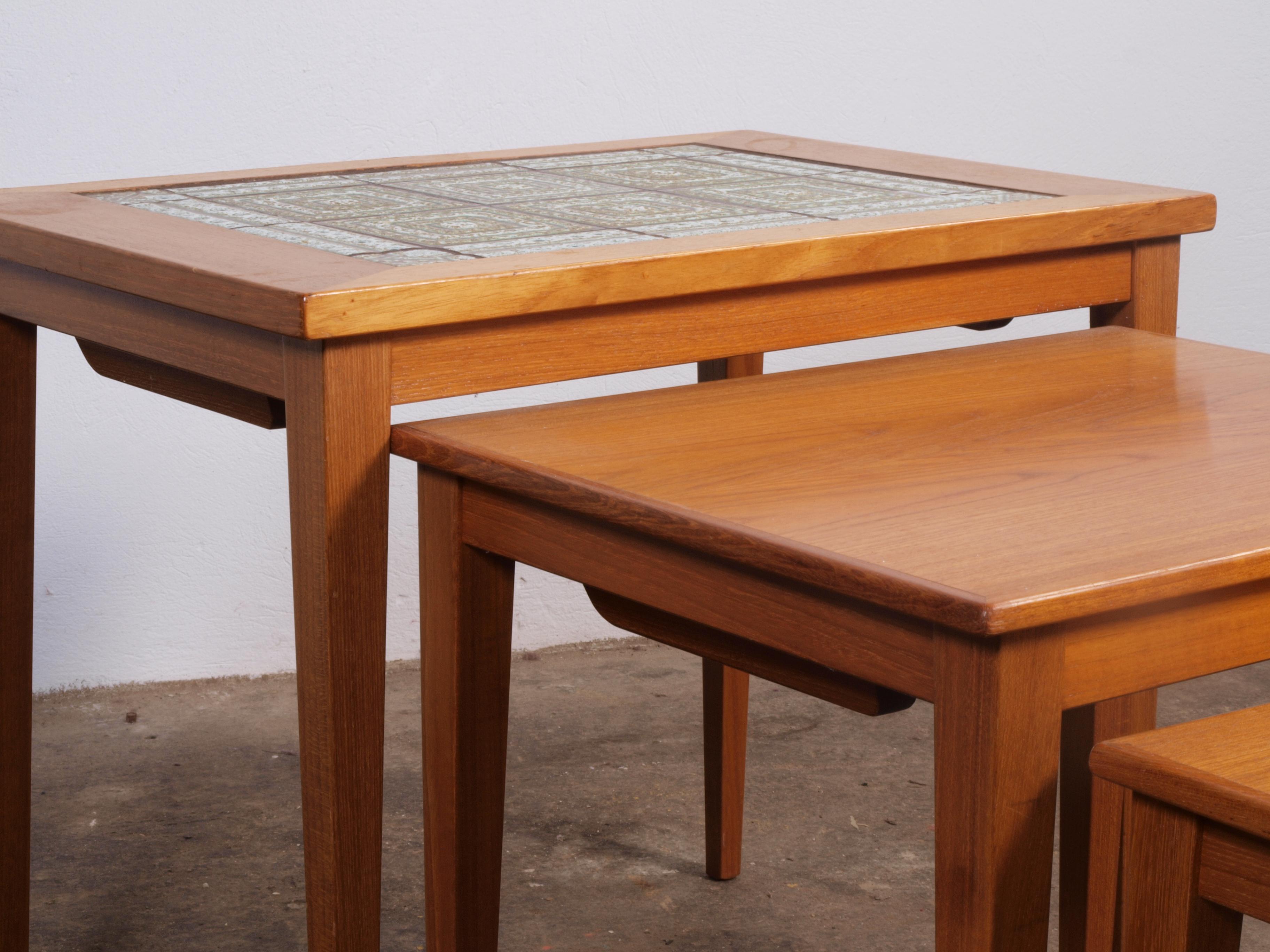 Danish vintage nesting tables in teak For Sale 2