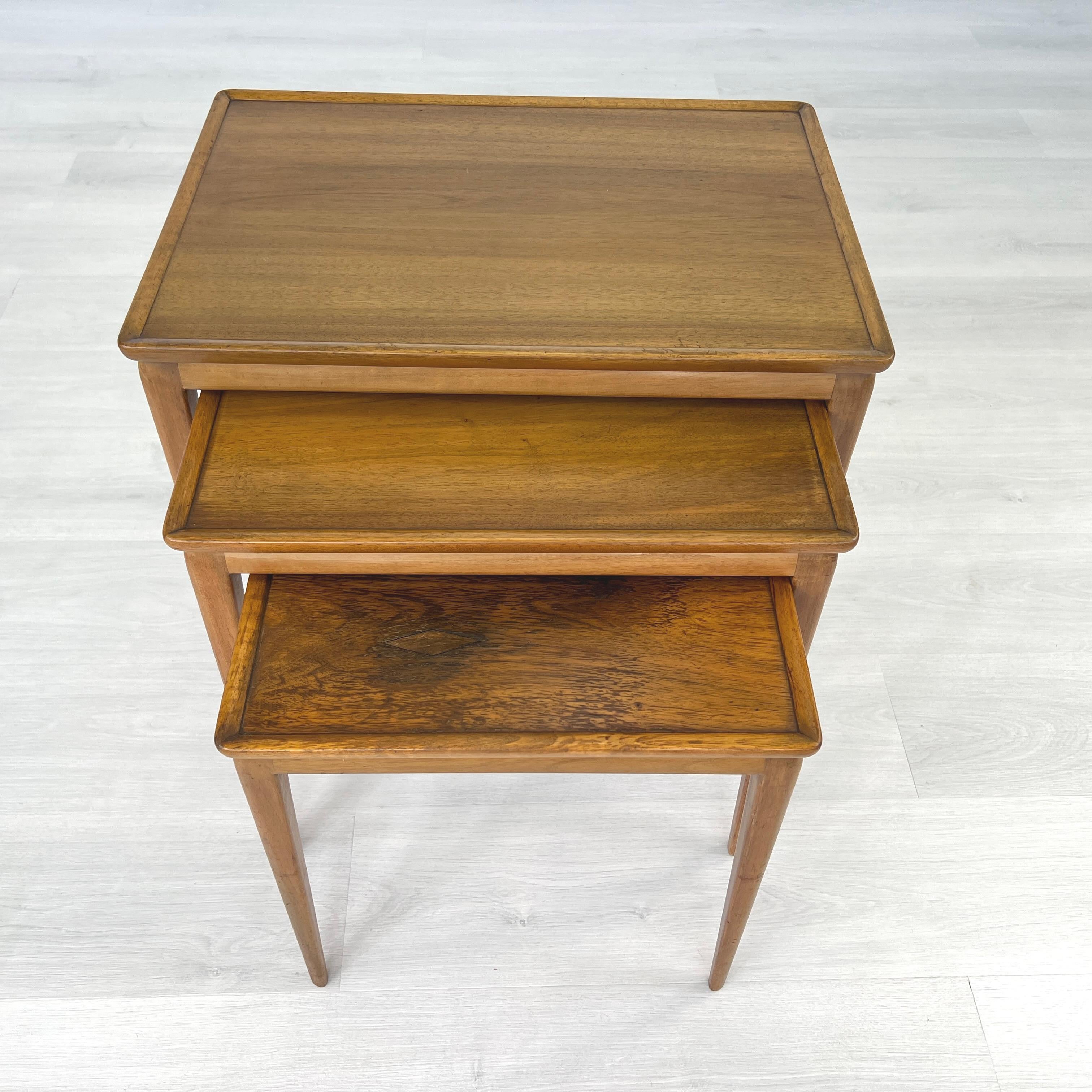 Dänische Vintage-Nesting-Tische - Satz von 3 (20. Jahrhundert) im Angebot