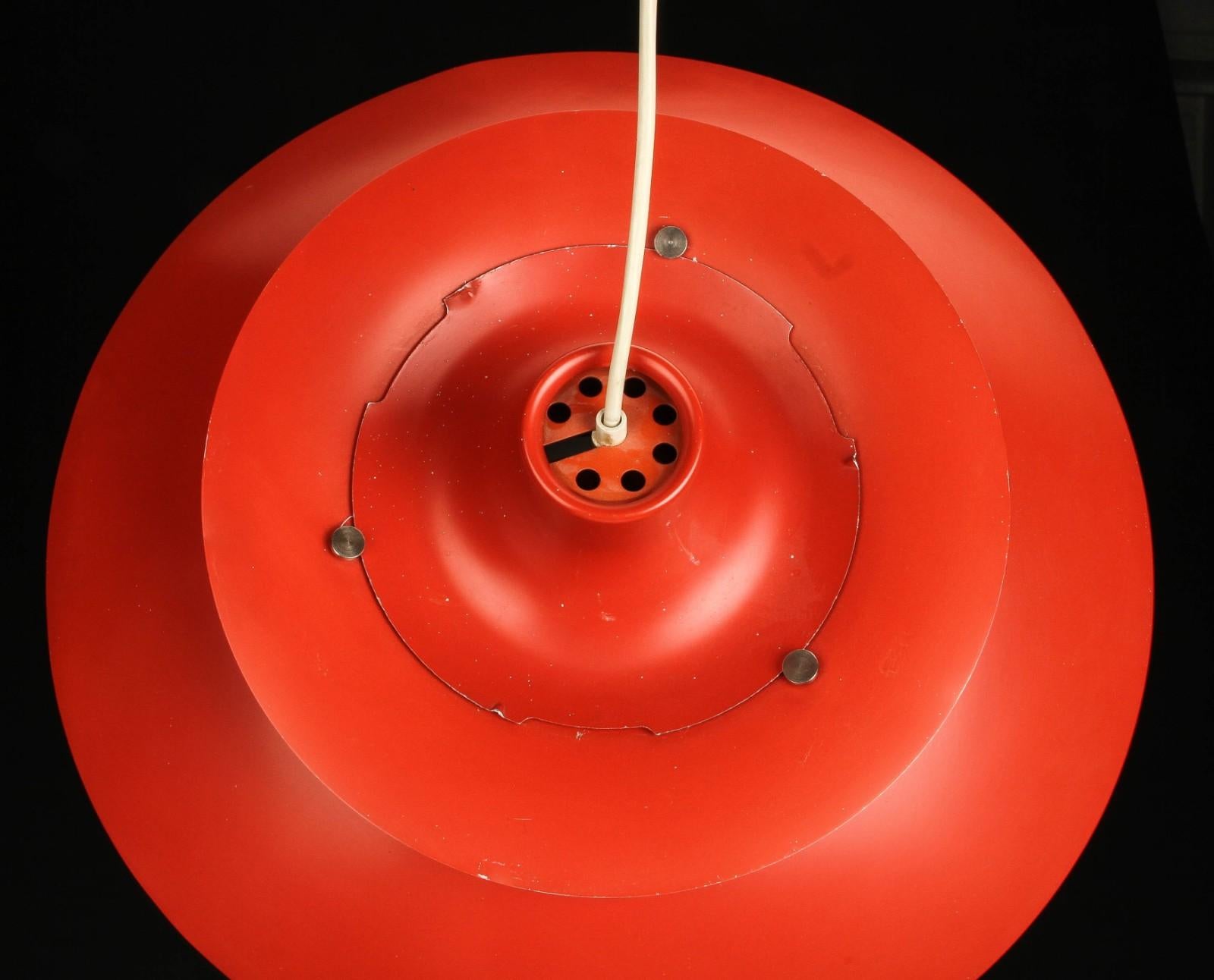Danish Vintage Red Ceiling Pendant Ph5 by Poul Henningsen, 1970s In Good Condition In Madrid, ES