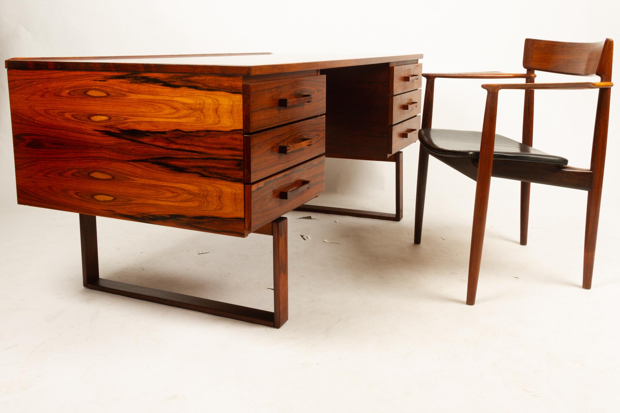 Danish Vintage Rosewood Desk by Henning Jensen & Torben Valeur, 1960s 15