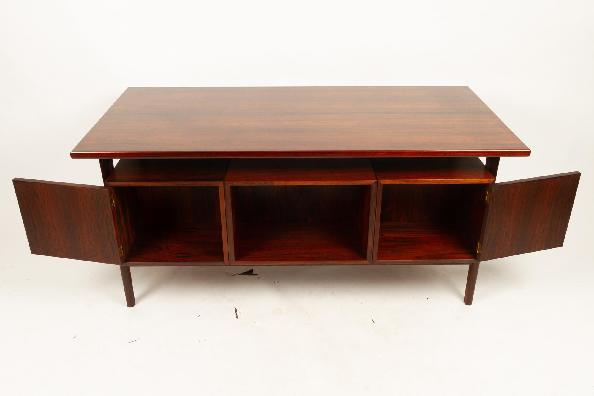 Danish Vintage Rosewood FM60 Desk by Kai Kristiansen, 1960s 3