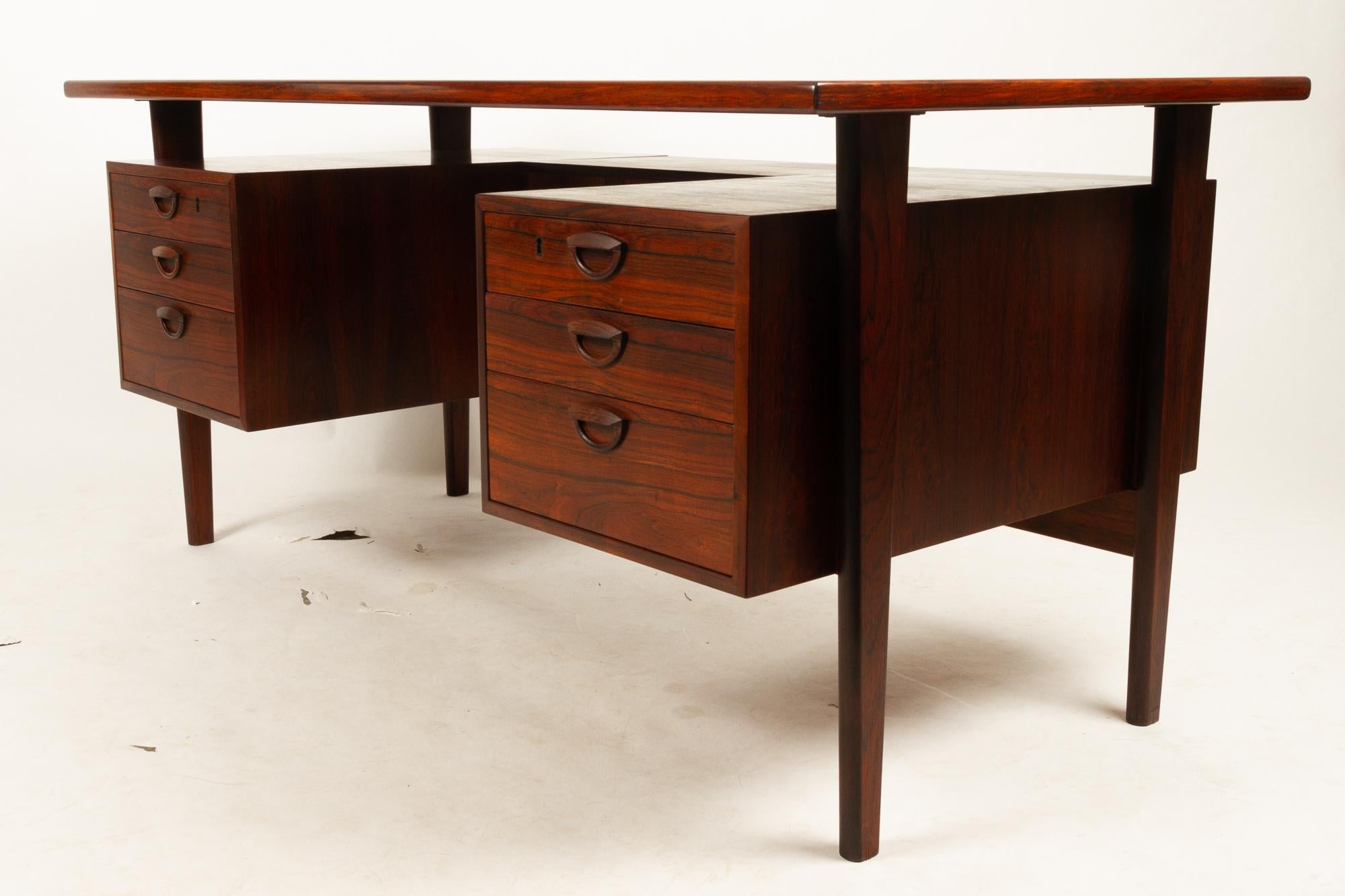 Danish Vintage Rosewood FM60 Desk by Kai Kristiansen, 1960s 5