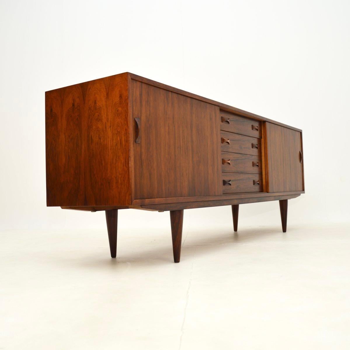 Metà XX secolo Credenza vintage danese di Clausen and Son in vendita