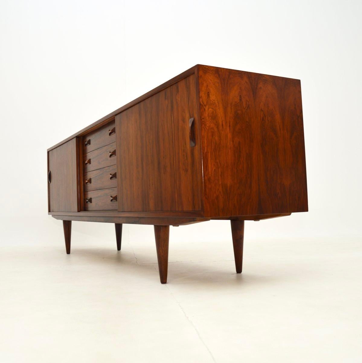Legno Credenza vintage danese di Clausen and Son in vendita