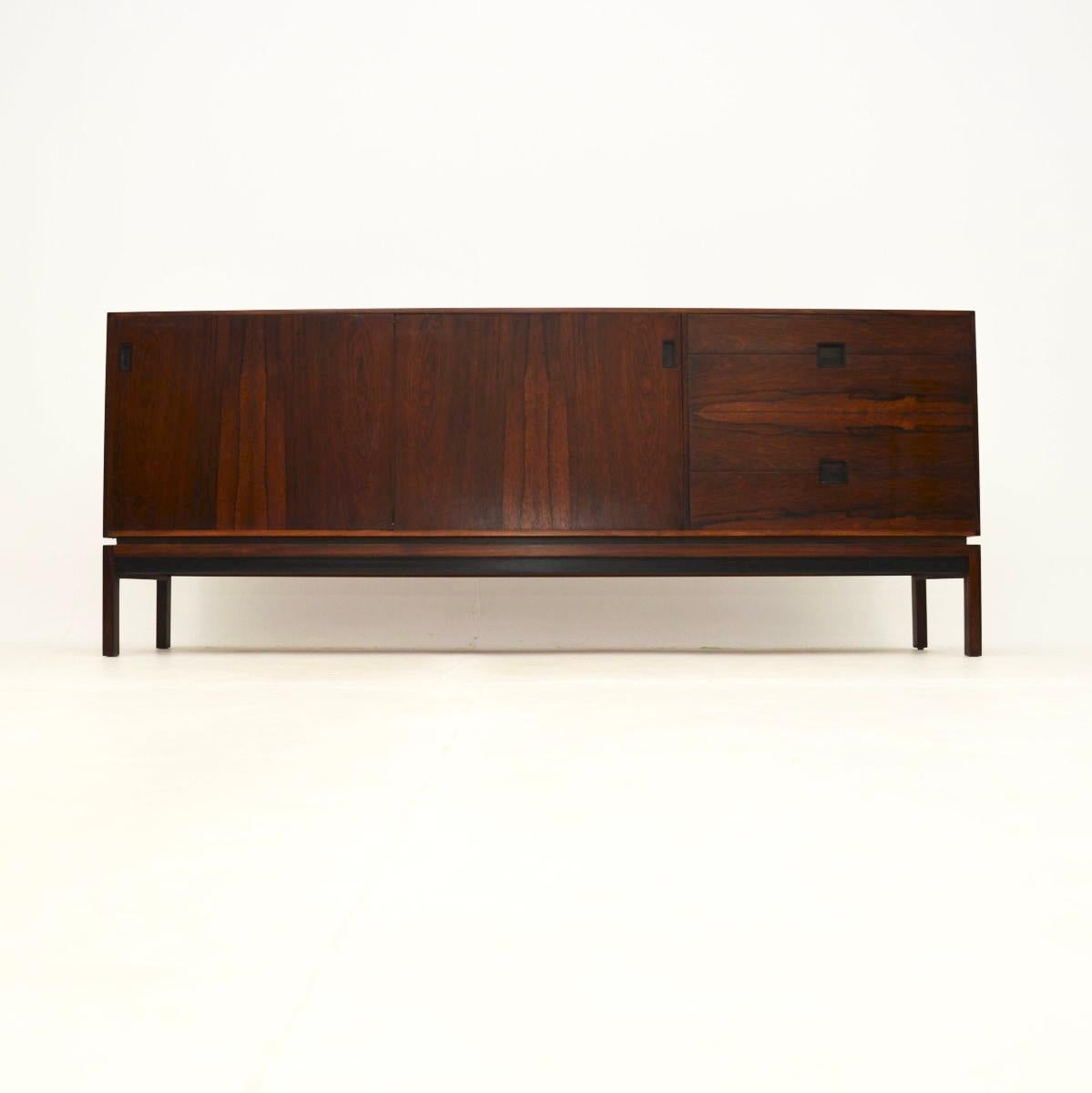 Dänisches Vintage-Sideboard von Hans Hove und Palle Petersen (Moderne der Mitte des Jahrhunderts) im Angebot