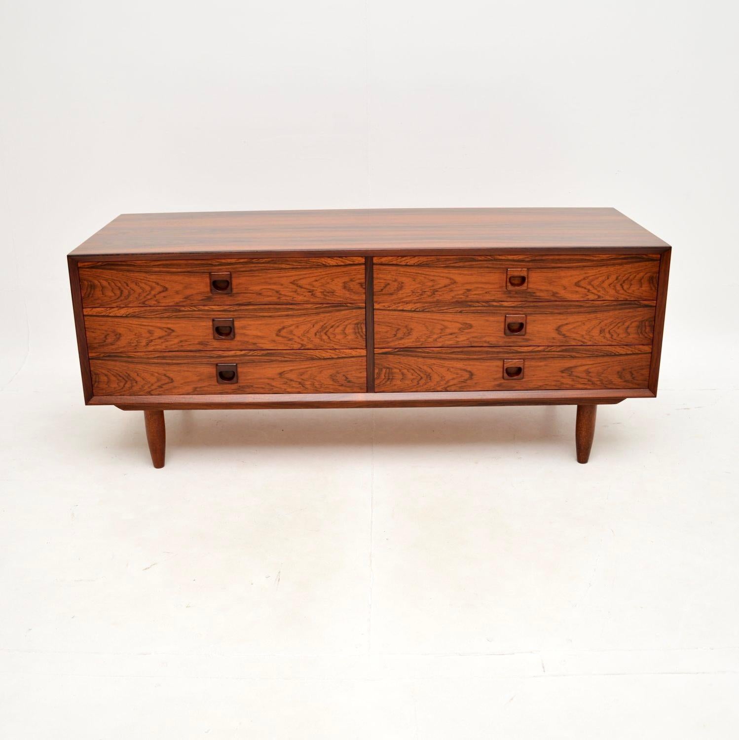 Danish Vintage Sideboard / Chest of Drawers In Good Condition For Sale In London, GB