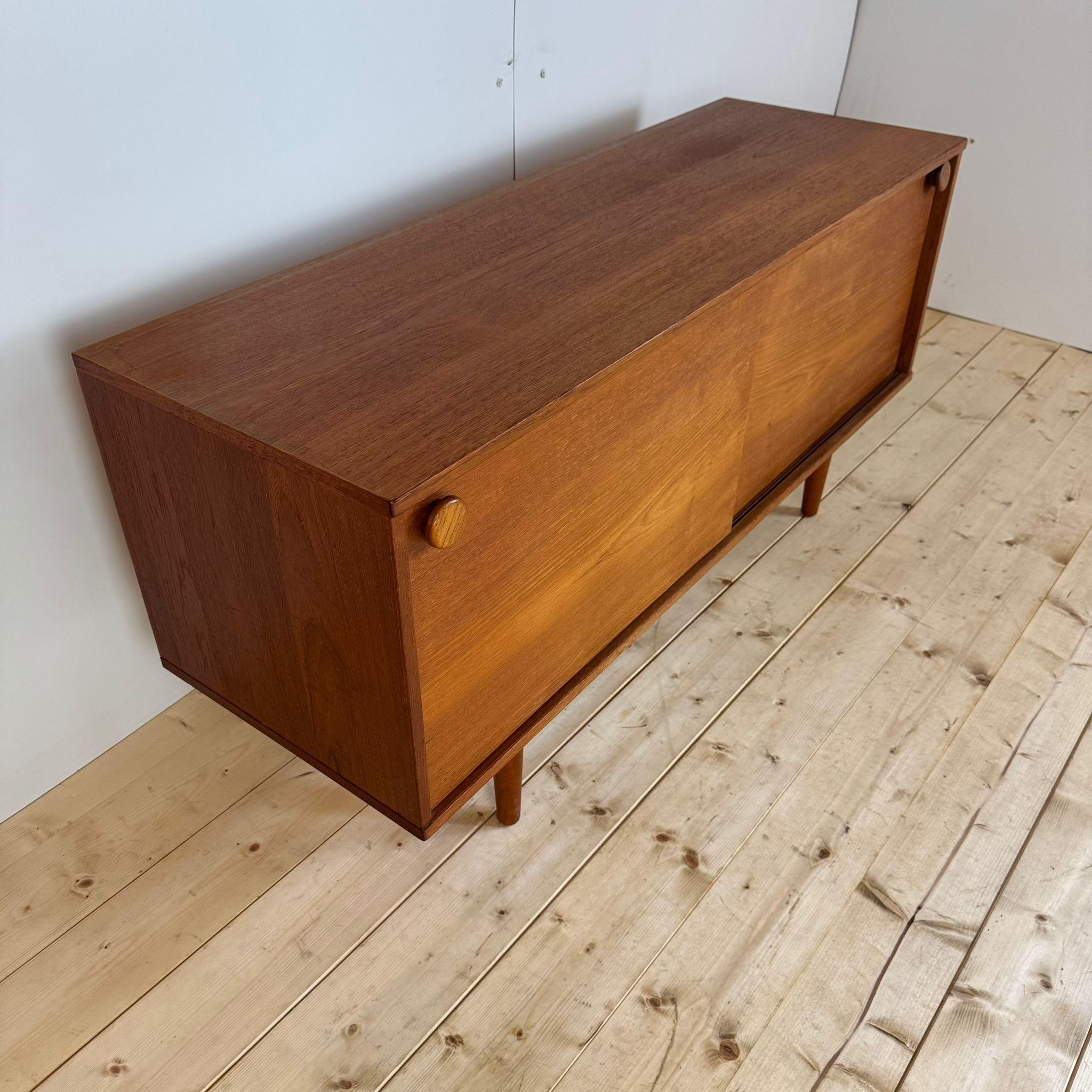 Mid-Century Modern Danish vintage sideboard in teak, Denmark 1960s For Sale