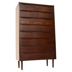 Commodes and Chests of Drawers
