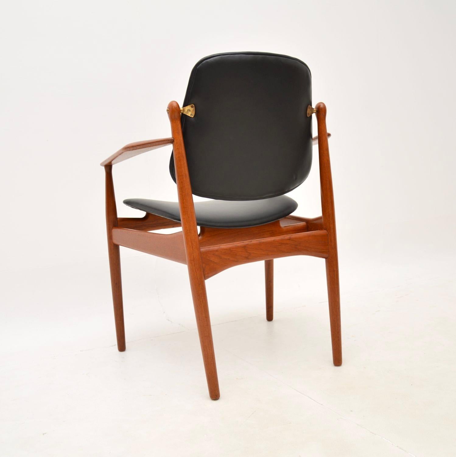 Danish Vintage Teak and Leather Armchair by Arne Vodder For Sale 1