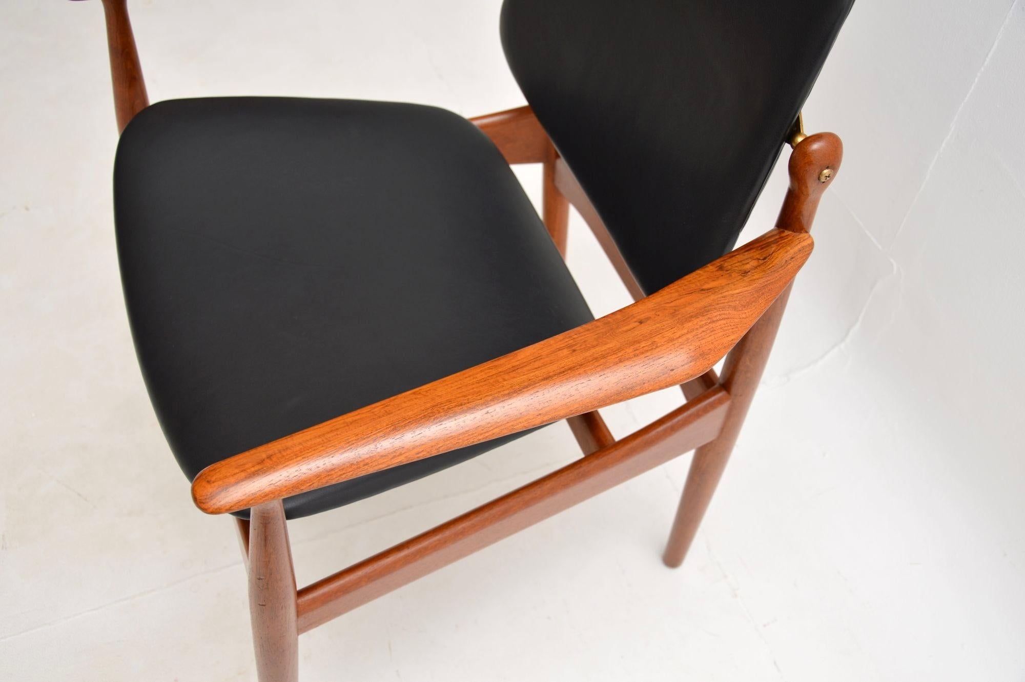 Danish Vintage Teak and Leather Armchair by Arne Vodder For Sale 4
