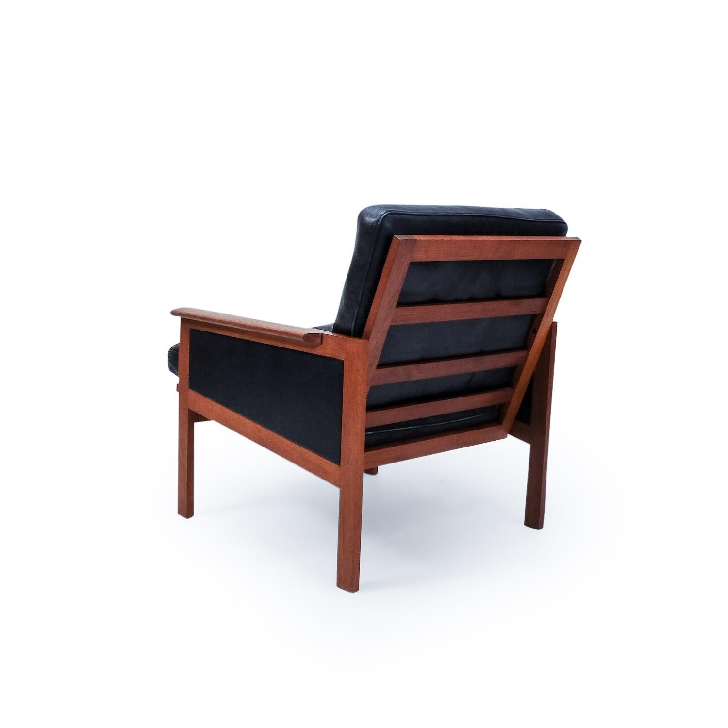 Danish Vintage Teak and Leather Armchair by Illum Wikkelsø, 1958 In Good Condition In Renens, CH