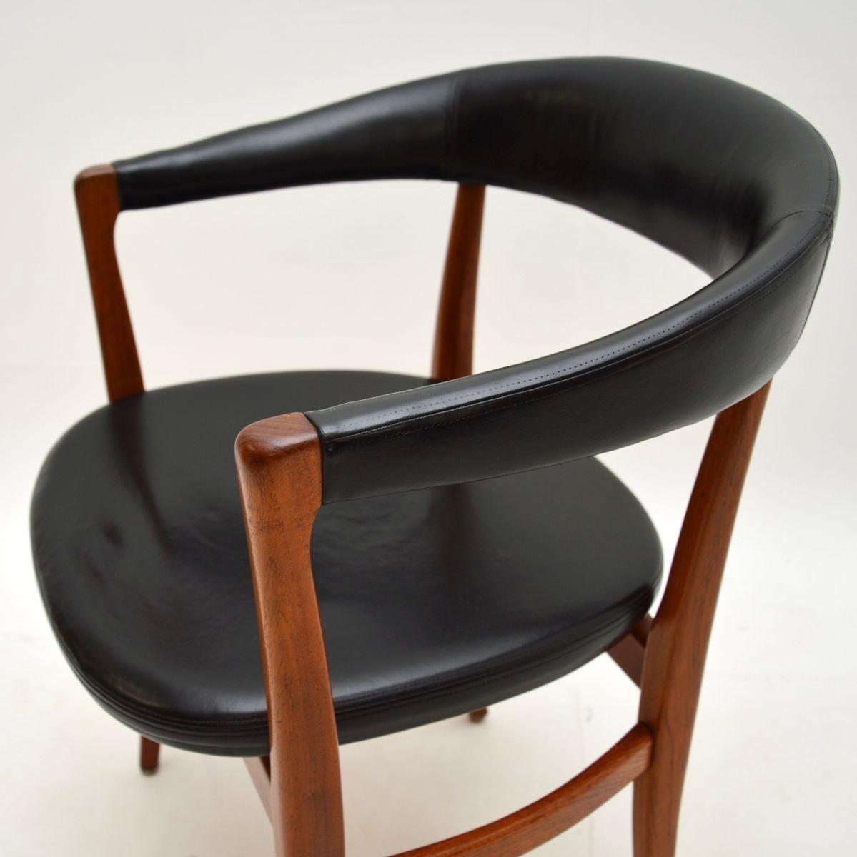 Scrivania/sedia danese vintage in teak e pelle in vendita 1
