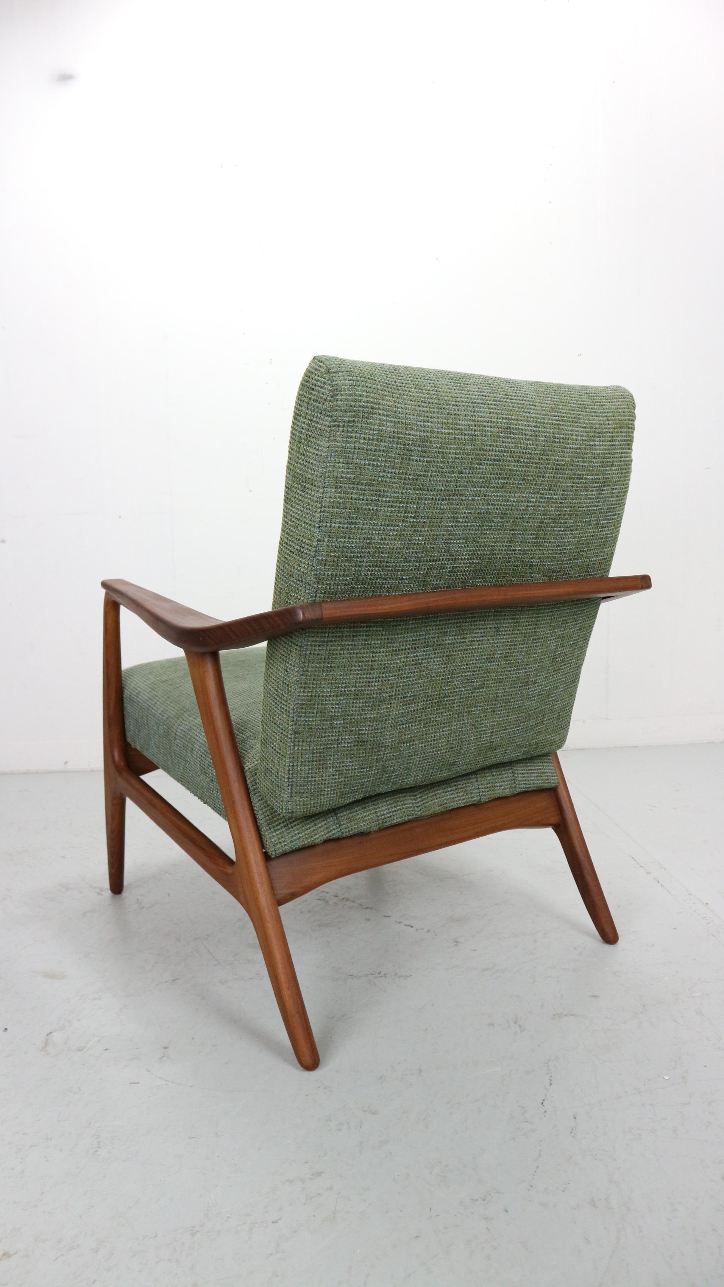 Danish vintage teak Armchair in green fabric, 1960's For Sale 1