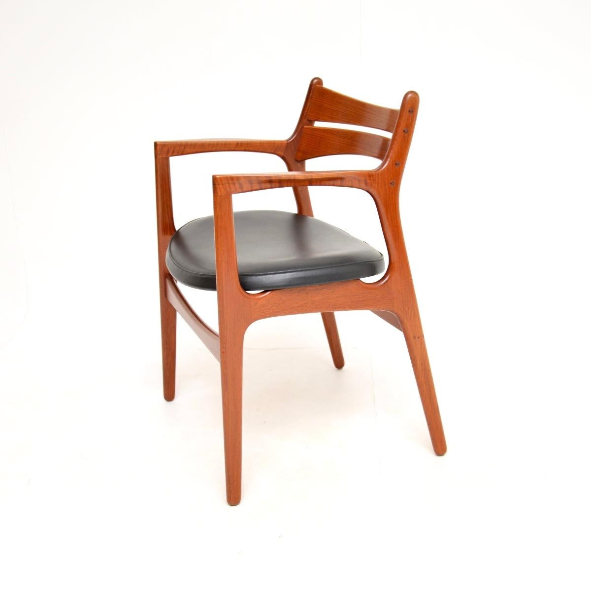 Sedia / Poltrona da scrivania in teak d'epoca danese di Erik Buch In condizioni buone in vendita a London, GB