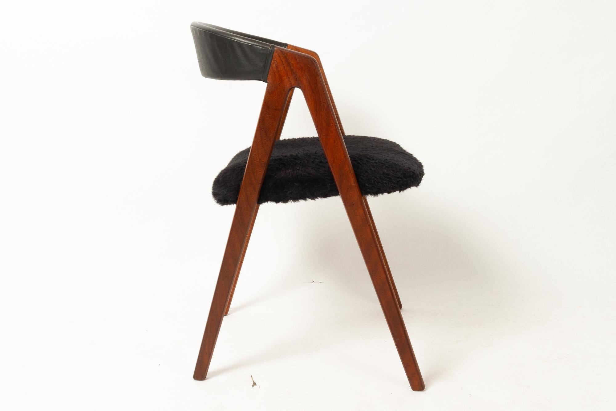 Danish Vintage Teak Chair, 1960s In Good Condition In Asaa, DK