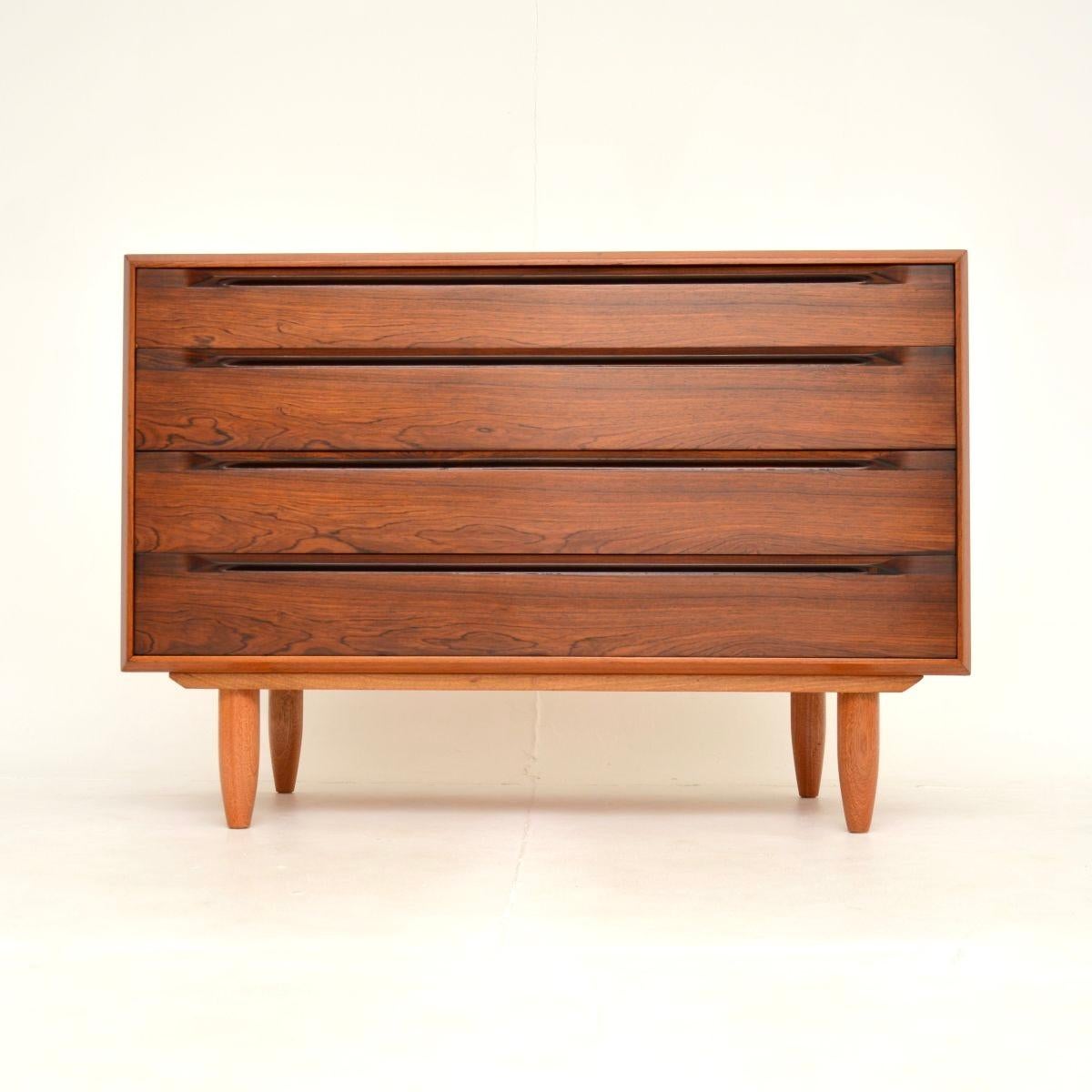 Danese Cassettiera danese in teak vintage di Ib Kofod-Larsen in vendita