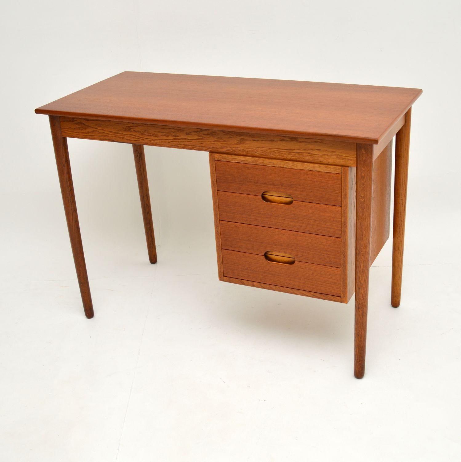 Danish Vintage Teak Desk by Arne Hovmand-Olsen In Good Condition In London, GB