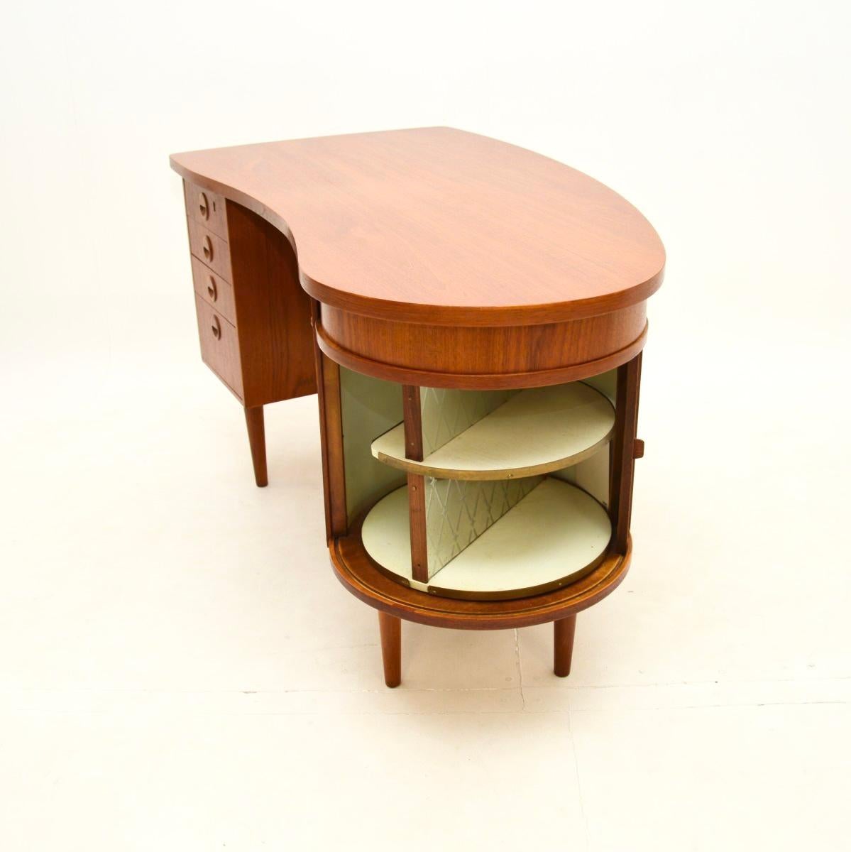 Britannico Scrivania vintage danese in teak di Kai Kristiansen in vendita