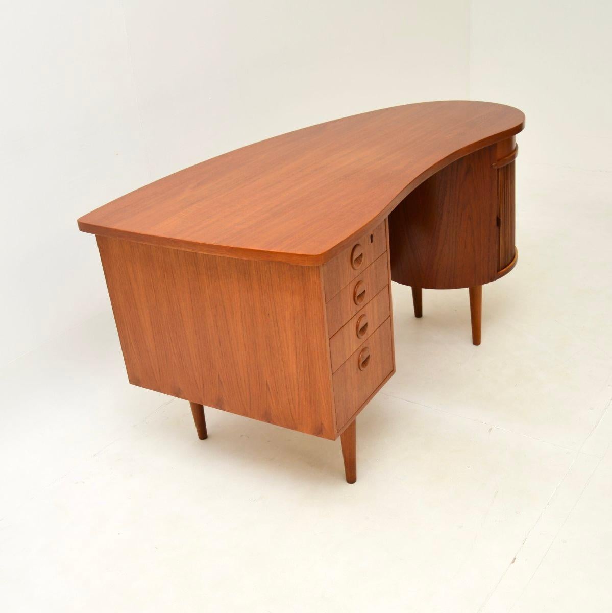 Scrivania vintage danese in teak di Kai Kristiansen In condizioni buone in vendita a London, GB