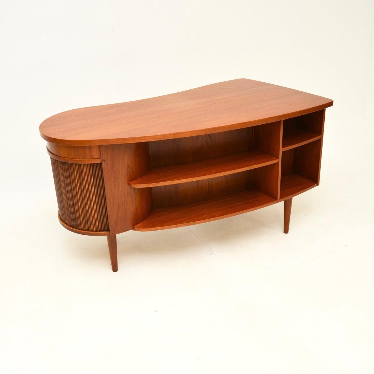 Teak Scrivania vintage danese in teak di Kai Kristiansen in vendita