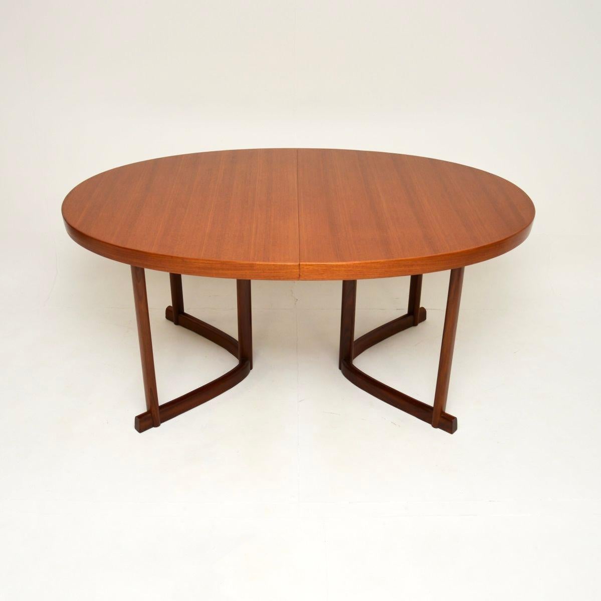 Dänischer Vintage-Esstisch aus Teakholz von Johannes Andersen im Zustand „Gut“ im Angebot in London, GB