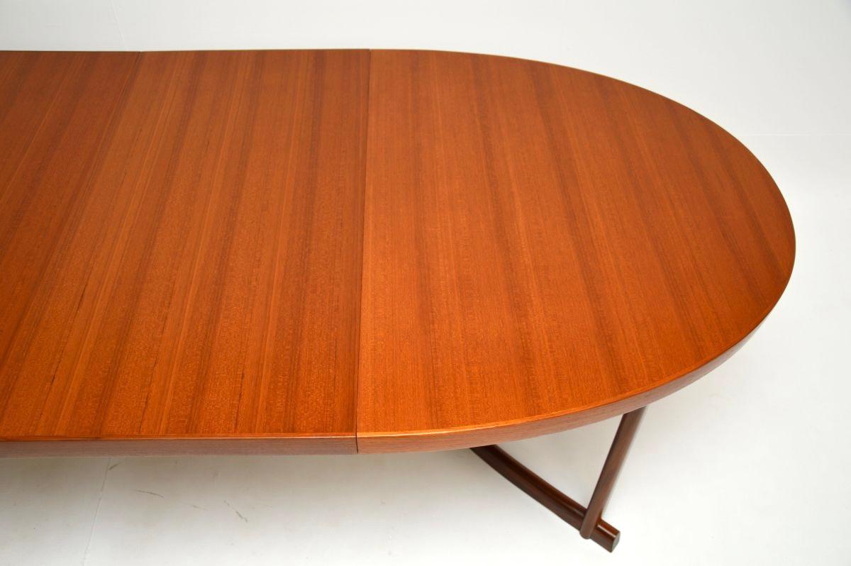 Dänischer Vintage-Esstisch aus Teakholz von Johannes Andersen im Angebot 3