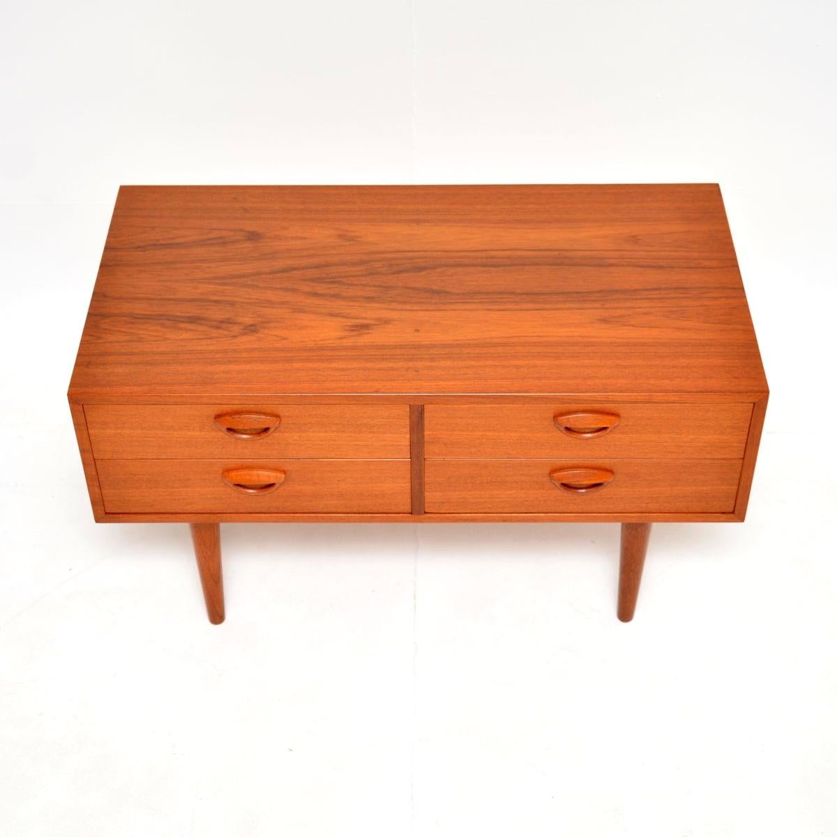 Arcón de teca danés vintage de Kai Kristiansen mediados del siglo XX en venta