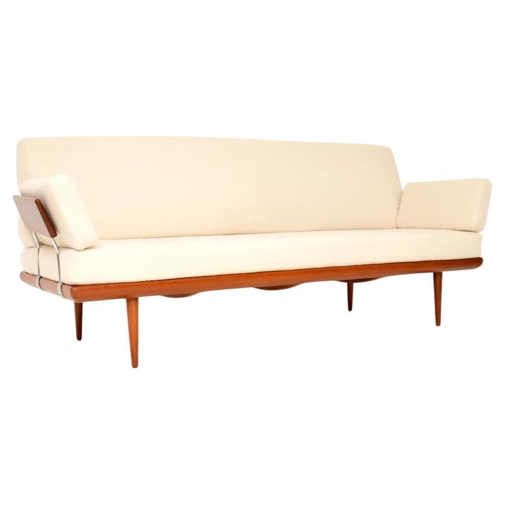 Canapé / lit de jour vintage danois en teck par Peter Hvidt & Orla Nielsen