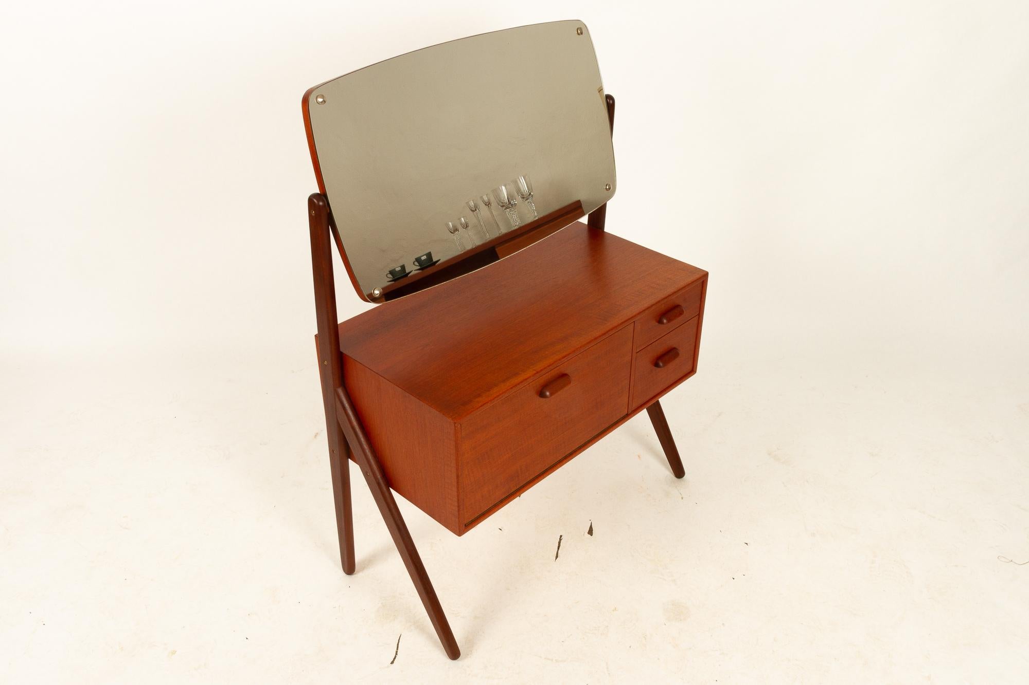 Danish Vintage Teak Vanity by Ølholm, 1960s 13