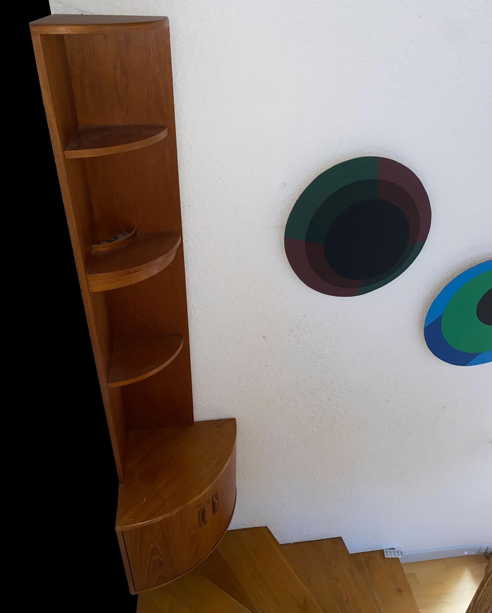 Armoire d'angle danoise en teck 1960 en vente 1