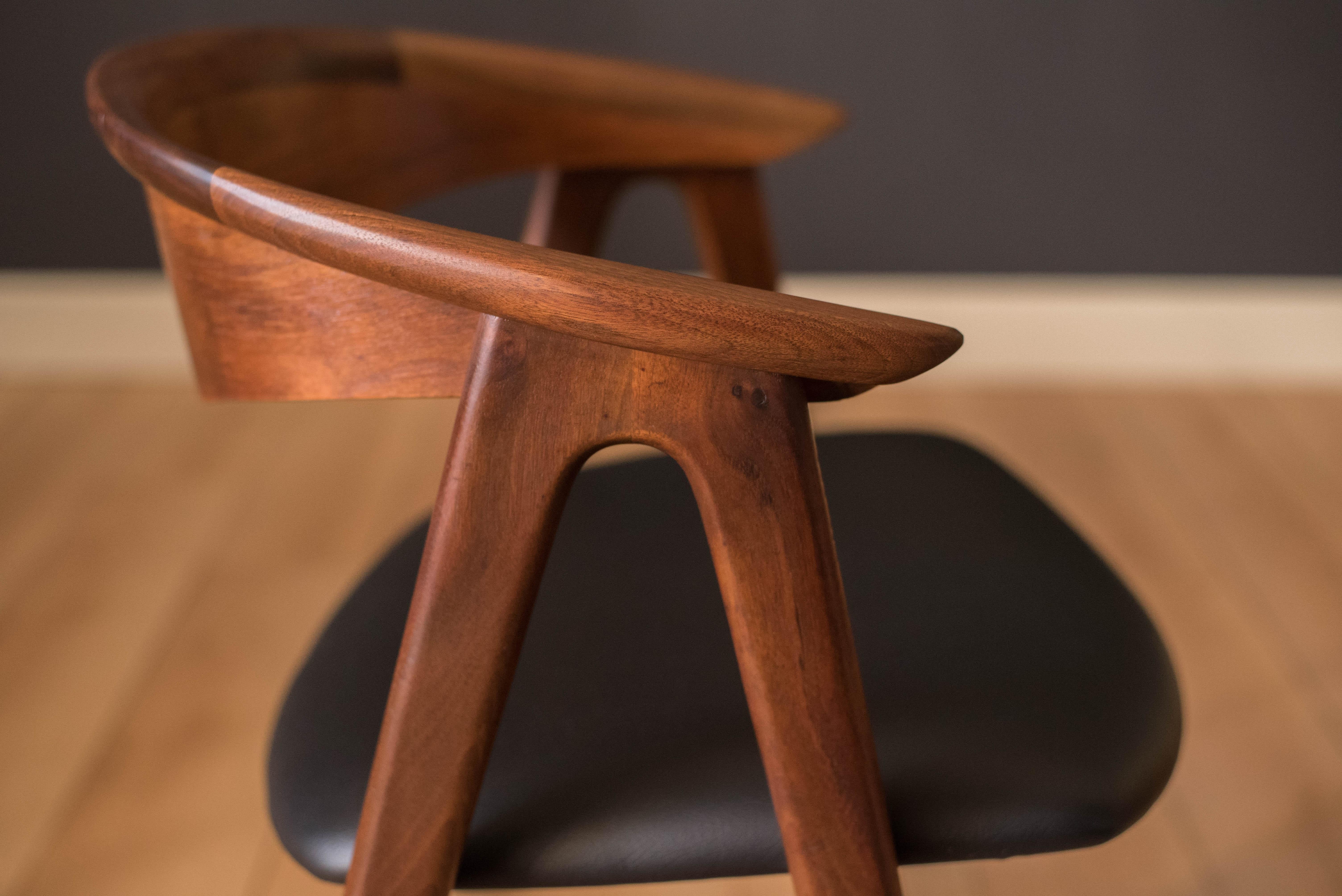 Danish Walnut Compass Dining Chair by Erik Kirkegaard In Good Condition In San Jose, CA