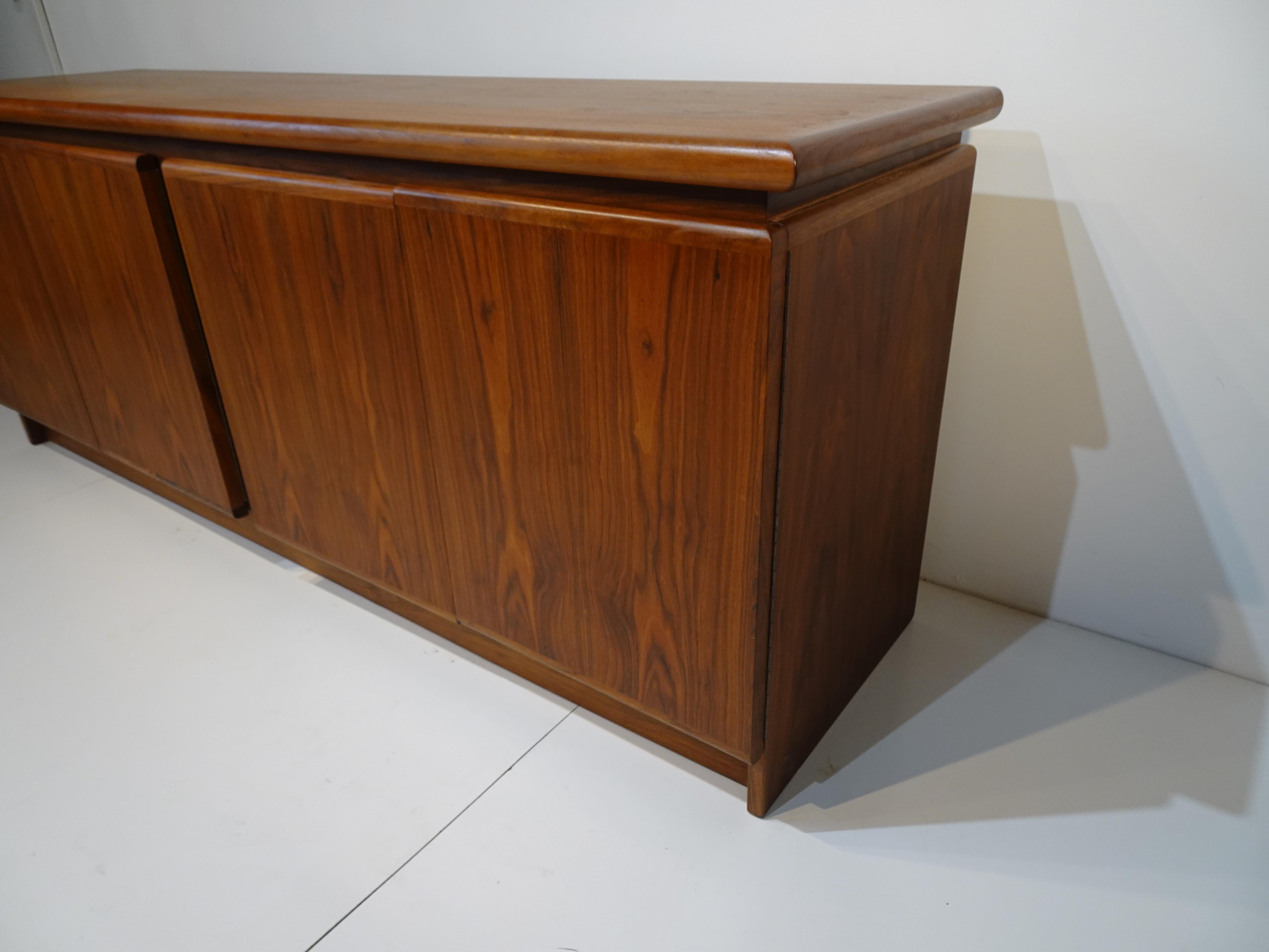 Danish Walnut Credenza / Sideboard in the Style of Poul Hundevad In Good Condition In Cincinnati, OH