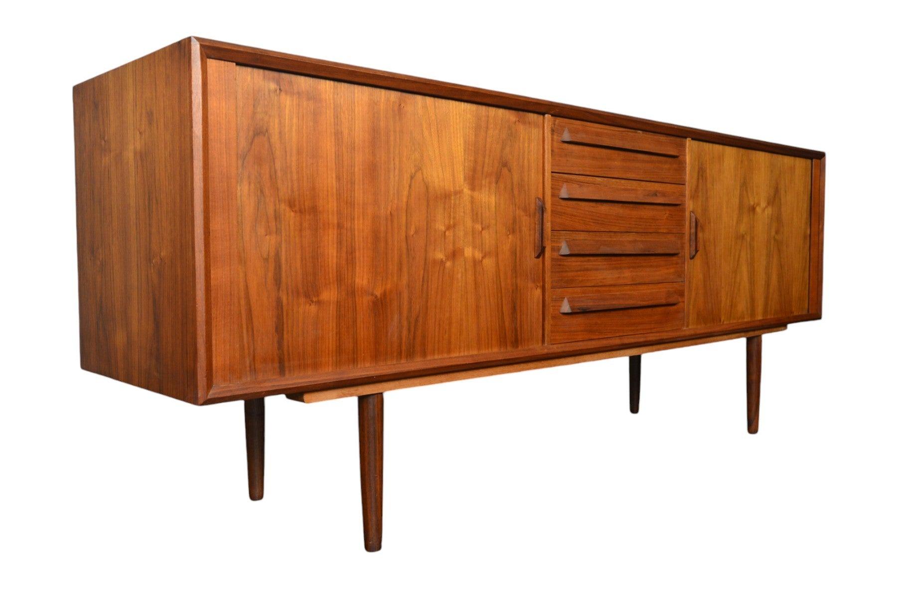 Danese Credenza in noce danese con ante a tamburo in vendita