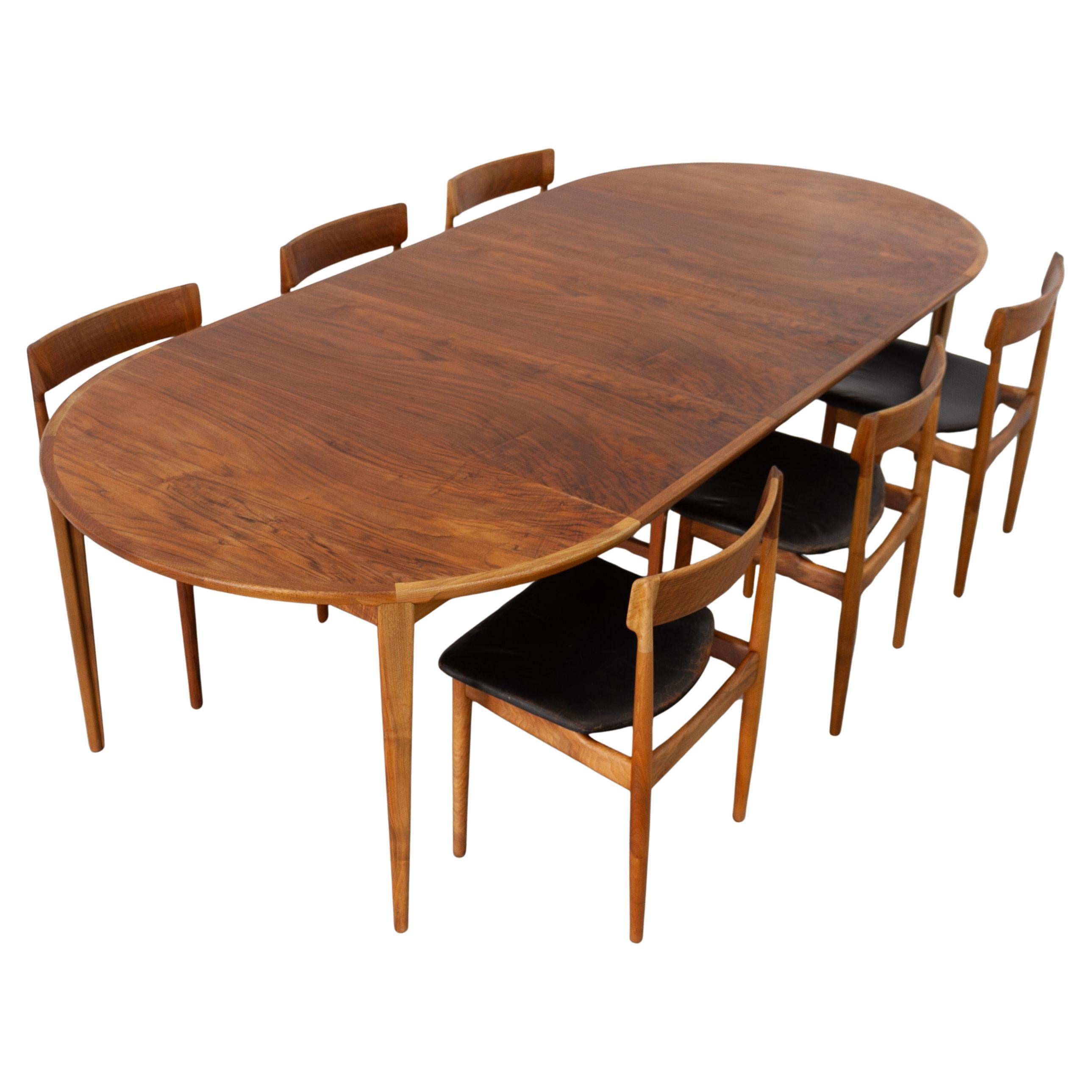 Set da sala da pranzo in noce danese di Henry Rosengren Hansen per Brande, anni 
60. in vendita