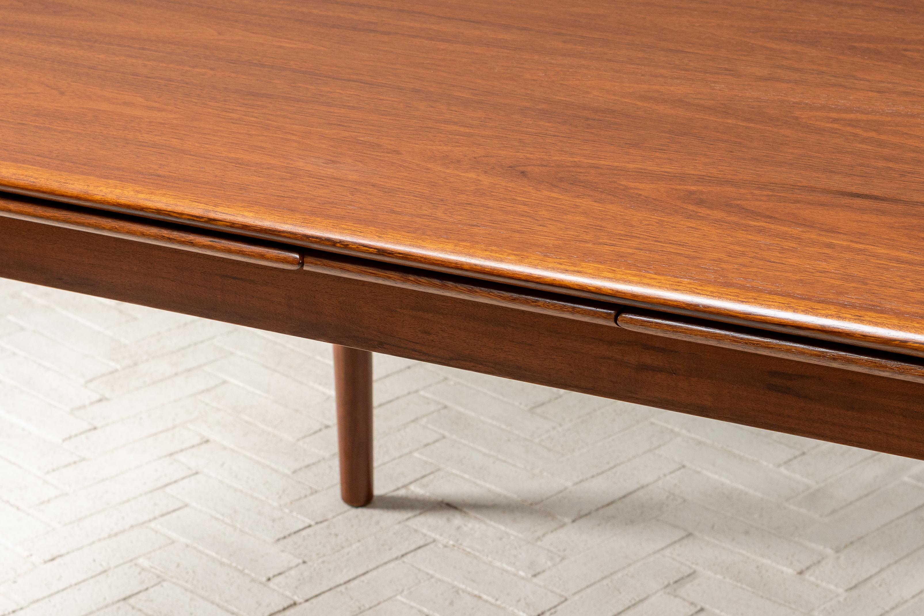 Danish Walnut Draw-Leaf Dining Table For Sale 2