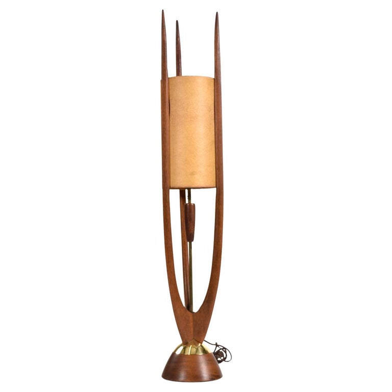 Danish Walnut Modeline Style Sculpture Trident Table Lamp For Sale at