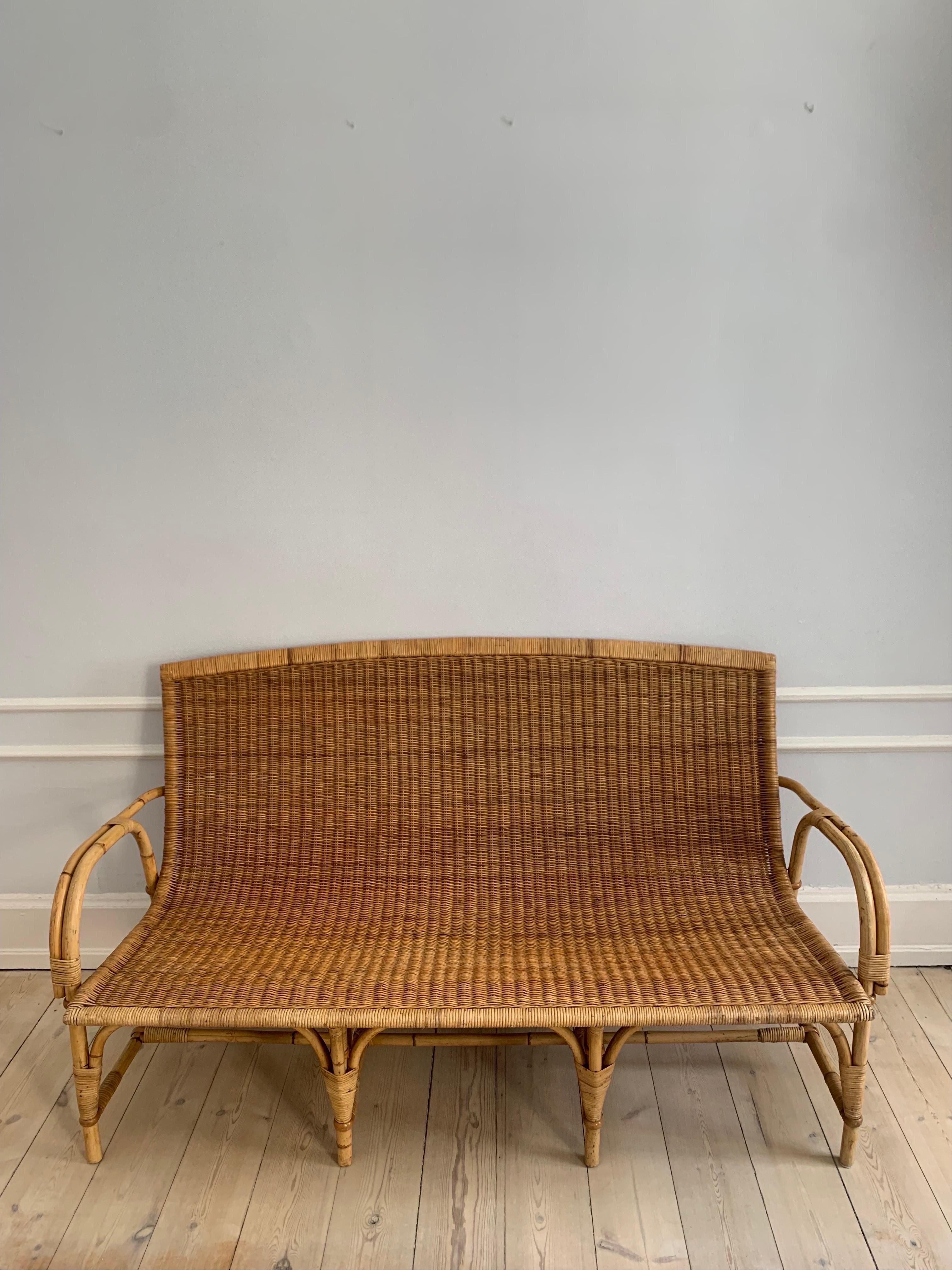 Danish wicker bench from the 1940’s - attributed Robert Wengler.   For Sale 2