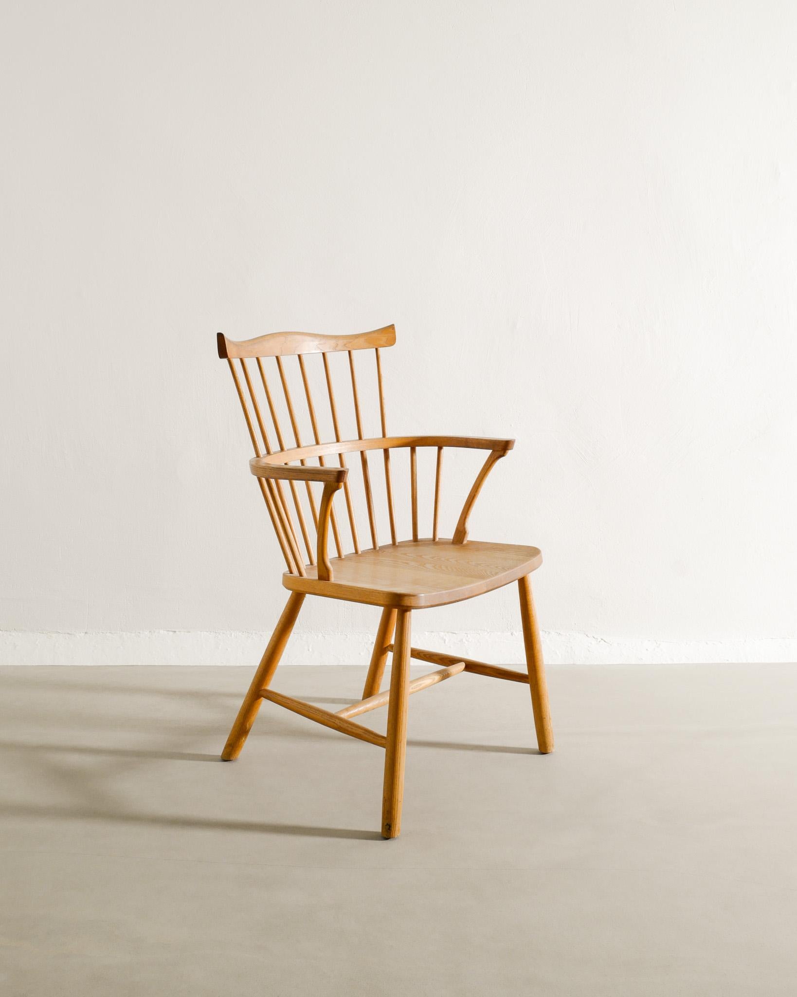 Scandinavian Modern Danish Windsor 2350 Armchair in Oak Wood by Børge Mogensen by Fredericia, 1960s For Sale