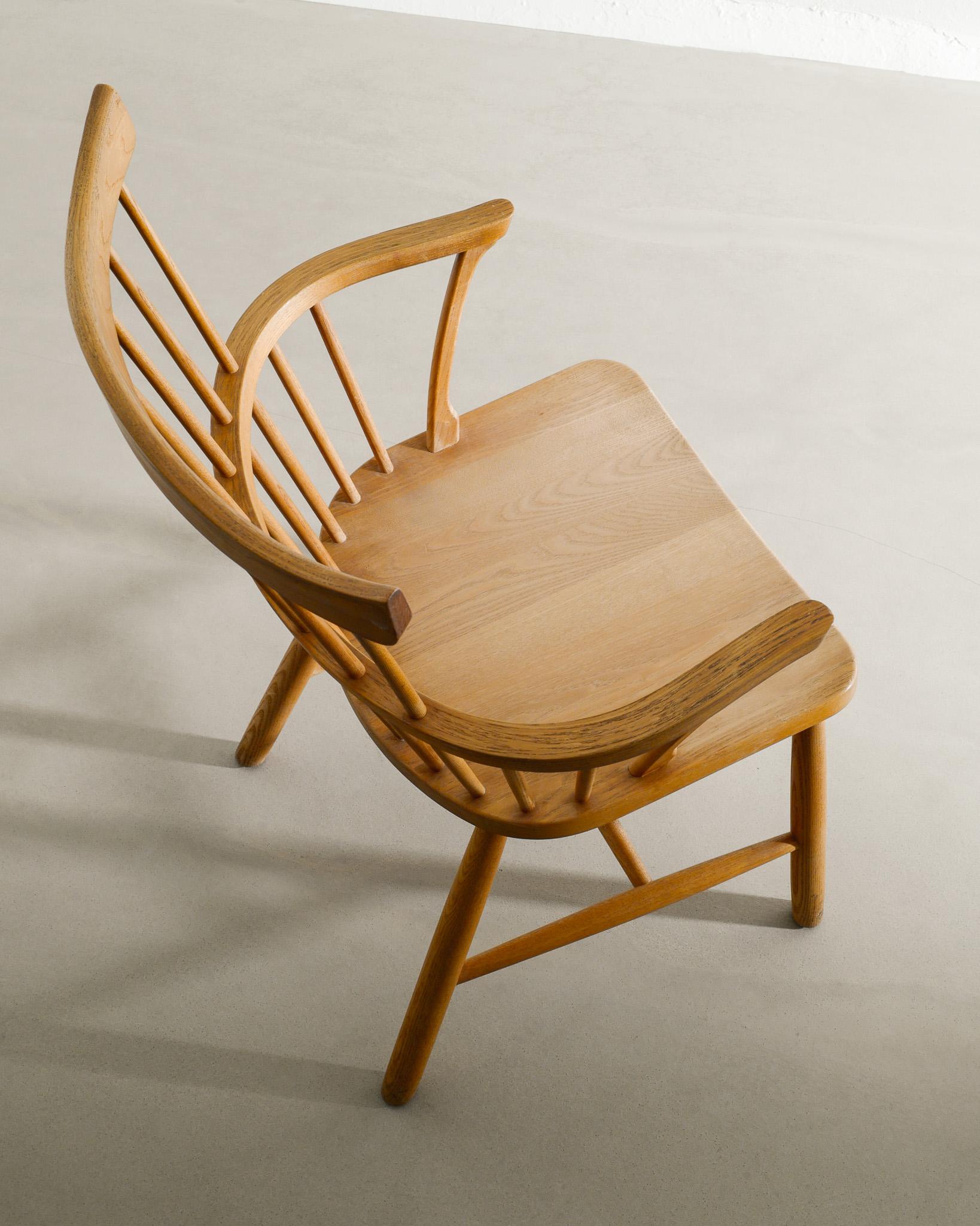 Danish Windsor 2350 Armchair in Oak Wood by Børge Mogensen by Fredericia, 1960s For Sale 3