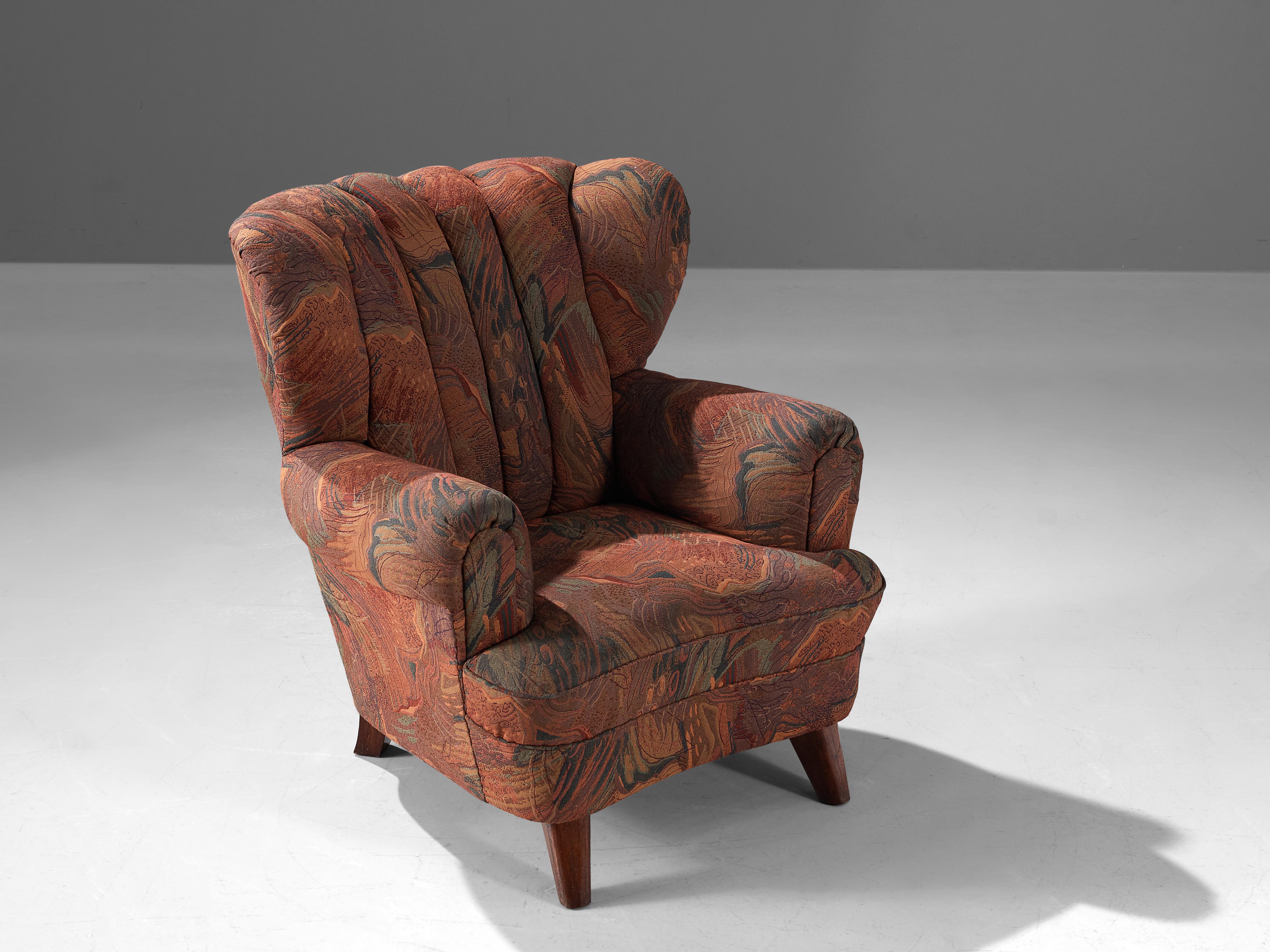 Fauteuil de salon danois Wingback en tissu coloré en vente 1