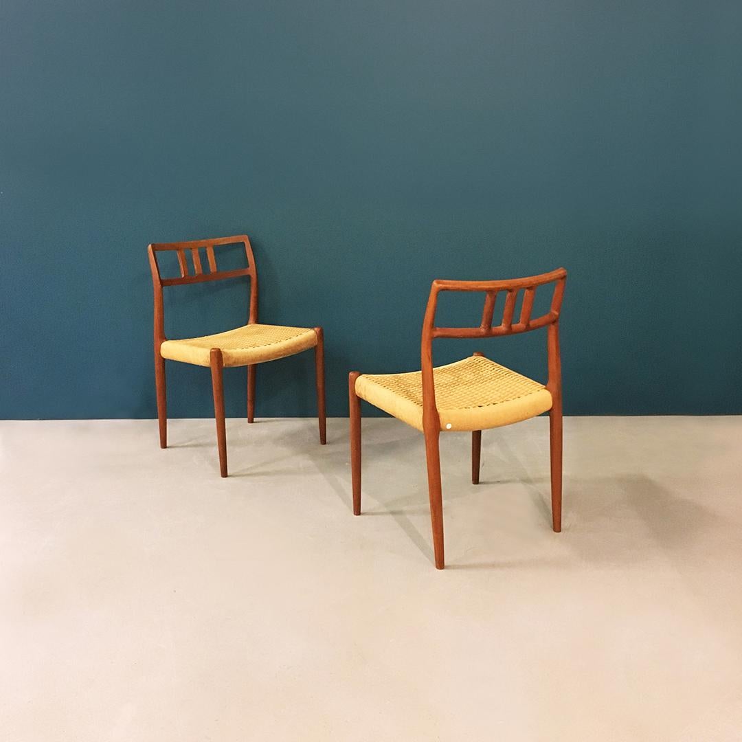 Danish wood and woven rope chairs by N. Moller for J.L. Mollers Mobelfabrik, 1966
Curved and shaped solid wood structure with original seat in woven rope chairs Mod. 79. Designed by Niels Moller for J.L. Mollers Mobelfabrik in 1966.
Double